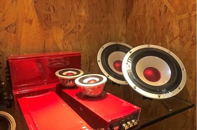 Loyal to sound quality and craftsmanship Land Cruiser modification Biwei Audio red heart speaker cabinet modification