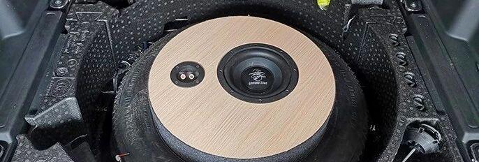 The bass effect of the modified spare tire in this way is better. Land Rover Discovery Shenxing modified 0.8-inch bass